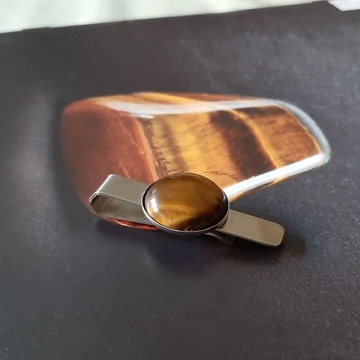 Nyakkendő csipesz tigrisszem kabochonnal 20 mm-s, nemesacél alappal