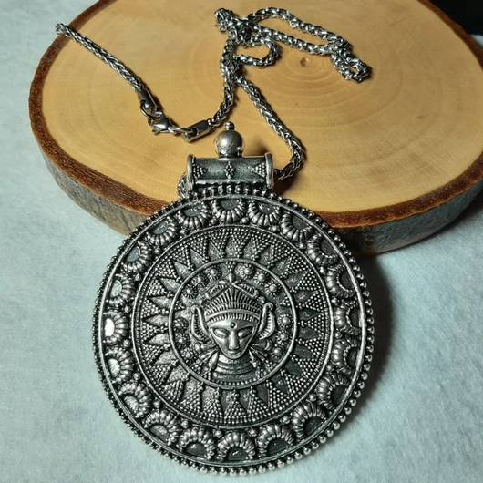 Nemesacél fonott mintás nyaklánc, nagy Bohém medállal 55 cm