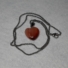 Kép 2/2 - "Szeretetlánc” karneol-achát szív-medállal, 50 cm nemesacél nyakláncon ("szín1")